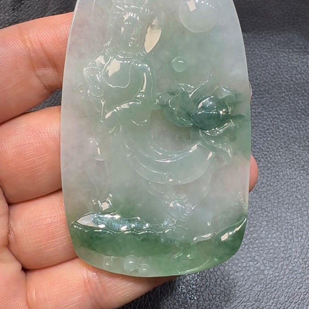 翡翠直播商品#88 -蓮花觀音翡翠吊墜