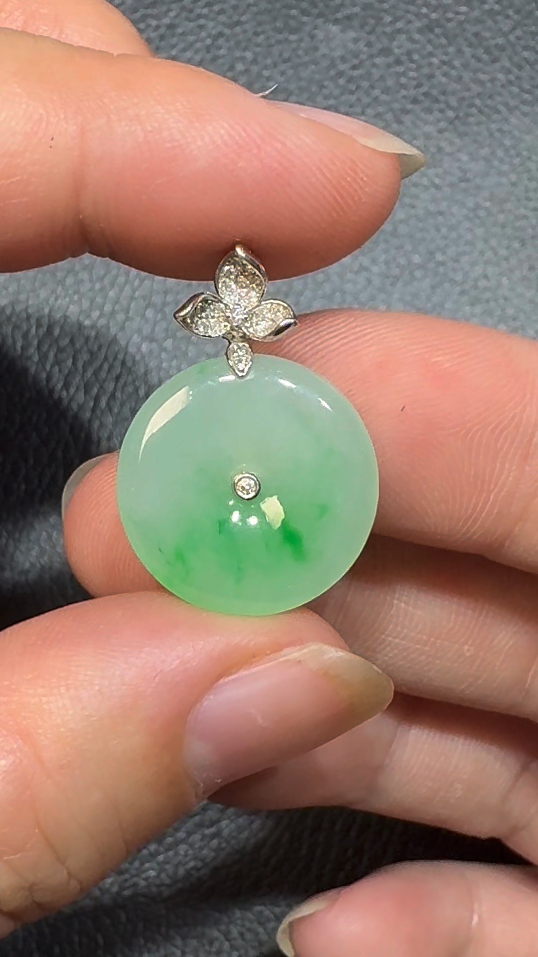 翡翠直播商品#98-18K白金鑽石翡翠平安扣 2 翡翠直播商品#98-18K白金鑽石翡翠平安扣 - Image 2