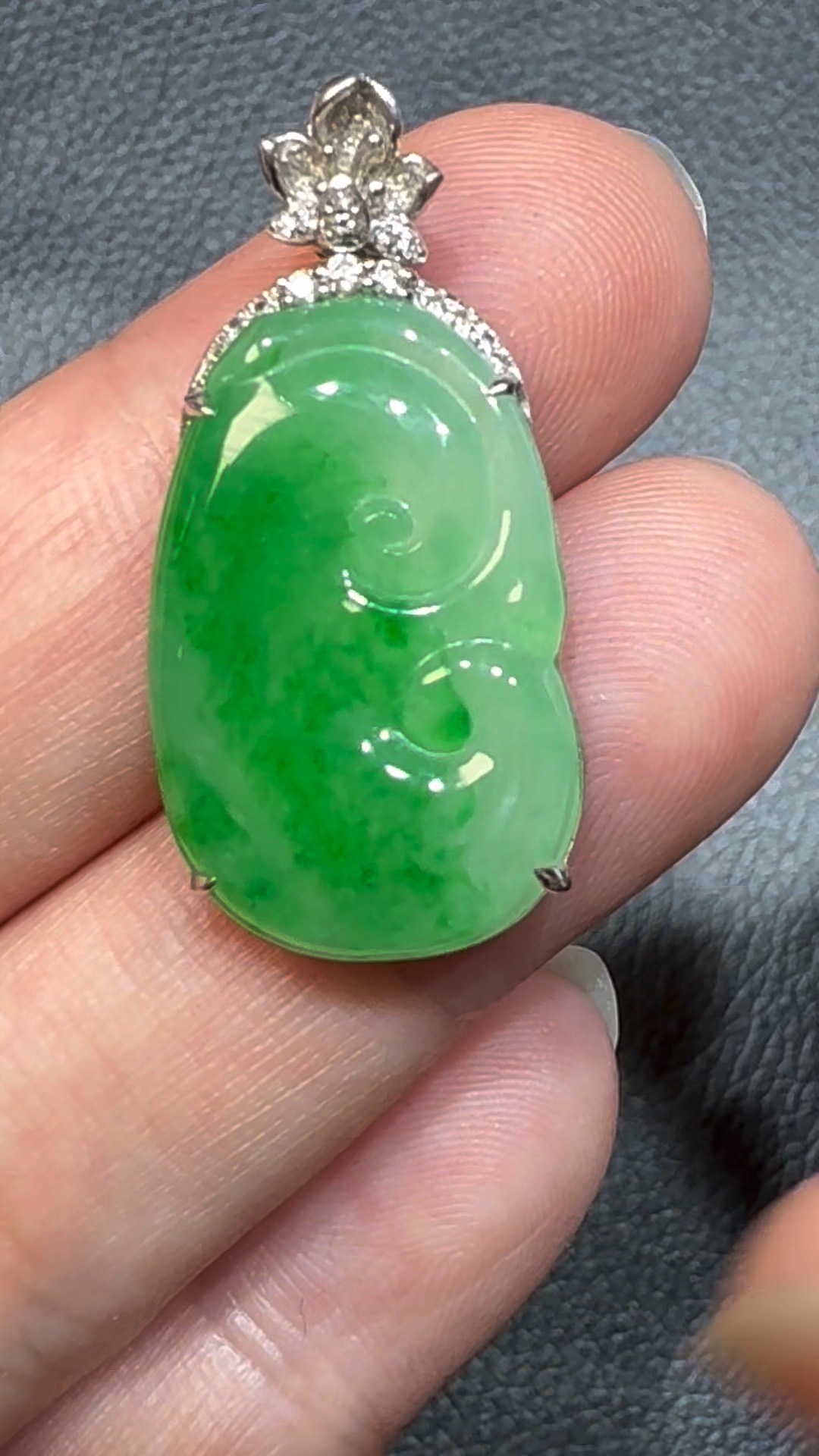 翡翠直播商品#101-18K白金鑽石翡翠如意吊墜 3 翡翠直播商品#101-18K白金鑽石翡翠如意吊墜 - Image 3