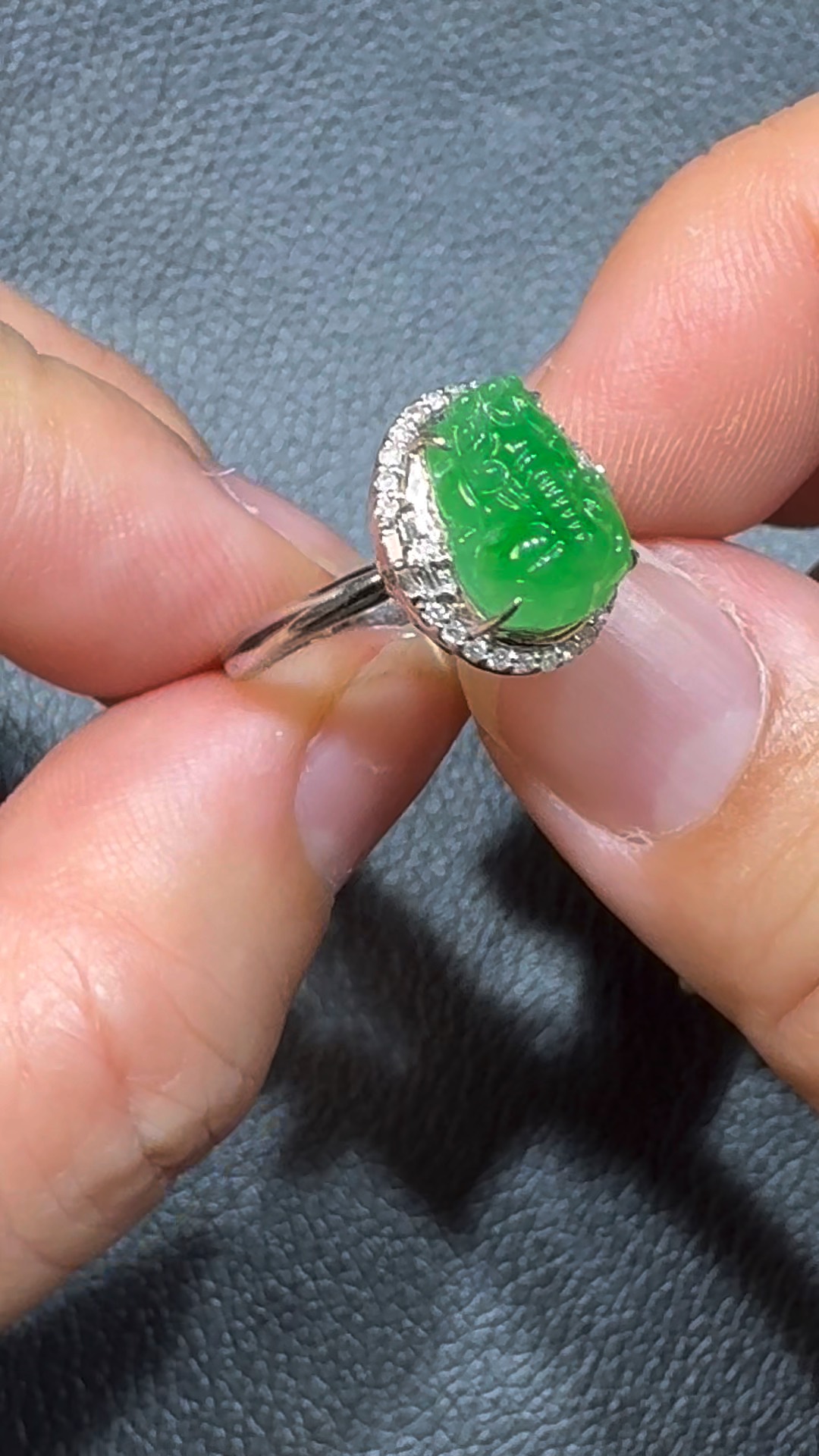 翡翠直播商品#102-18K白金鑽石翡翠貔貅戒指 2 翡翠直播商品#102-18K白金鑽石翡翠貔貅戒指 - Image 2