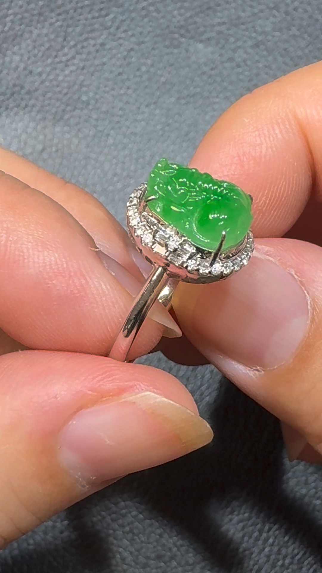 翡翠直播商品#102-18K白金鑽石翡翠貔貅戒指 5 翡翠直播商品#102-18K白金鑽石翡翠貔貅戒指 - Image 5