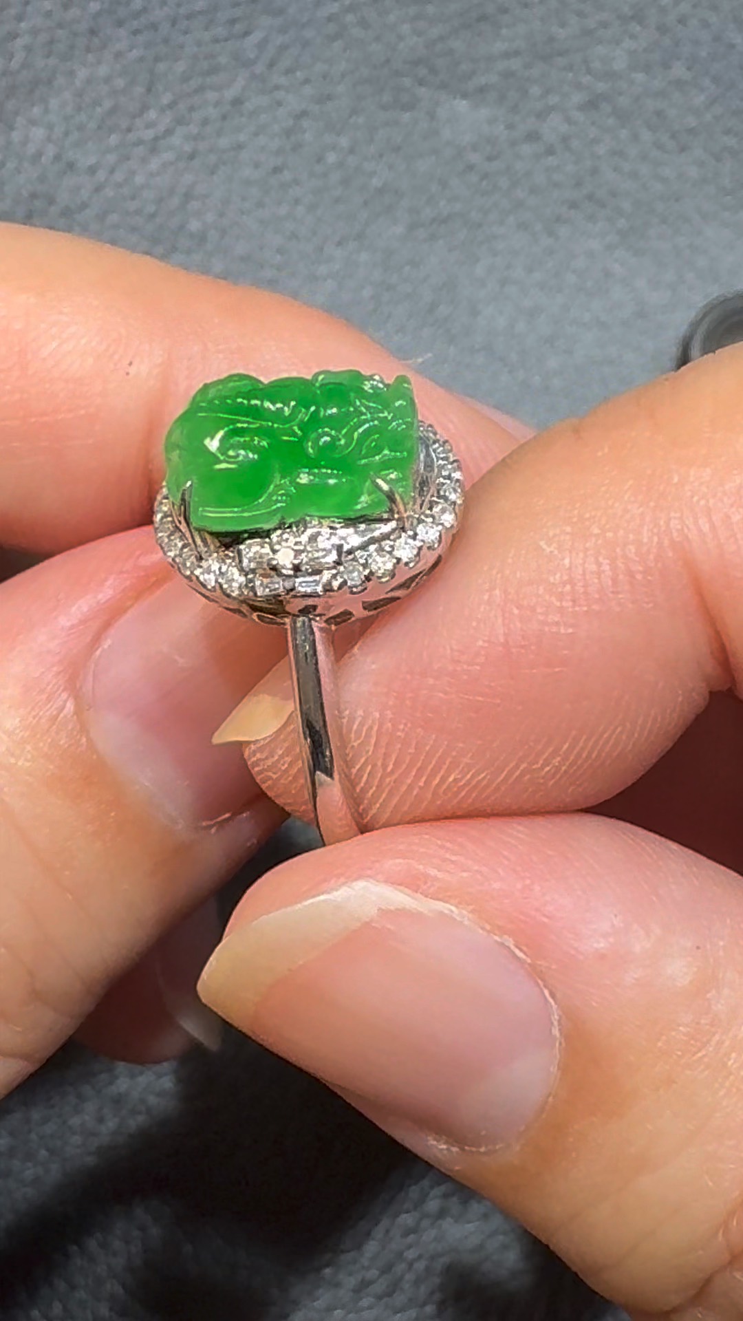 翡翠直播商品#102-18K白金鑽石翡翠貔貅戒指 4 翡翠直播商品#102-18K白金鑽石翡翠貔貅戒指 - Image 4