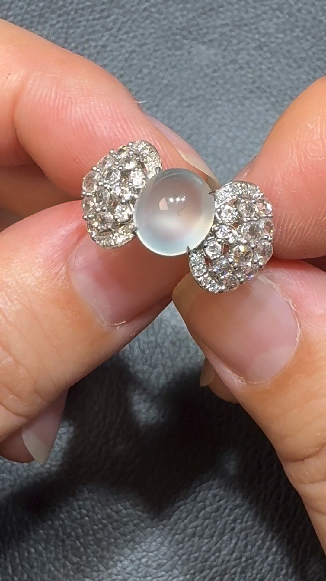 翡翠直播商品#103-18K白金鑽石翡翠蛋面戒指 2 翡翠直播商品#103-18K白金鑽石翡翠蛋面戒指 - Image 2