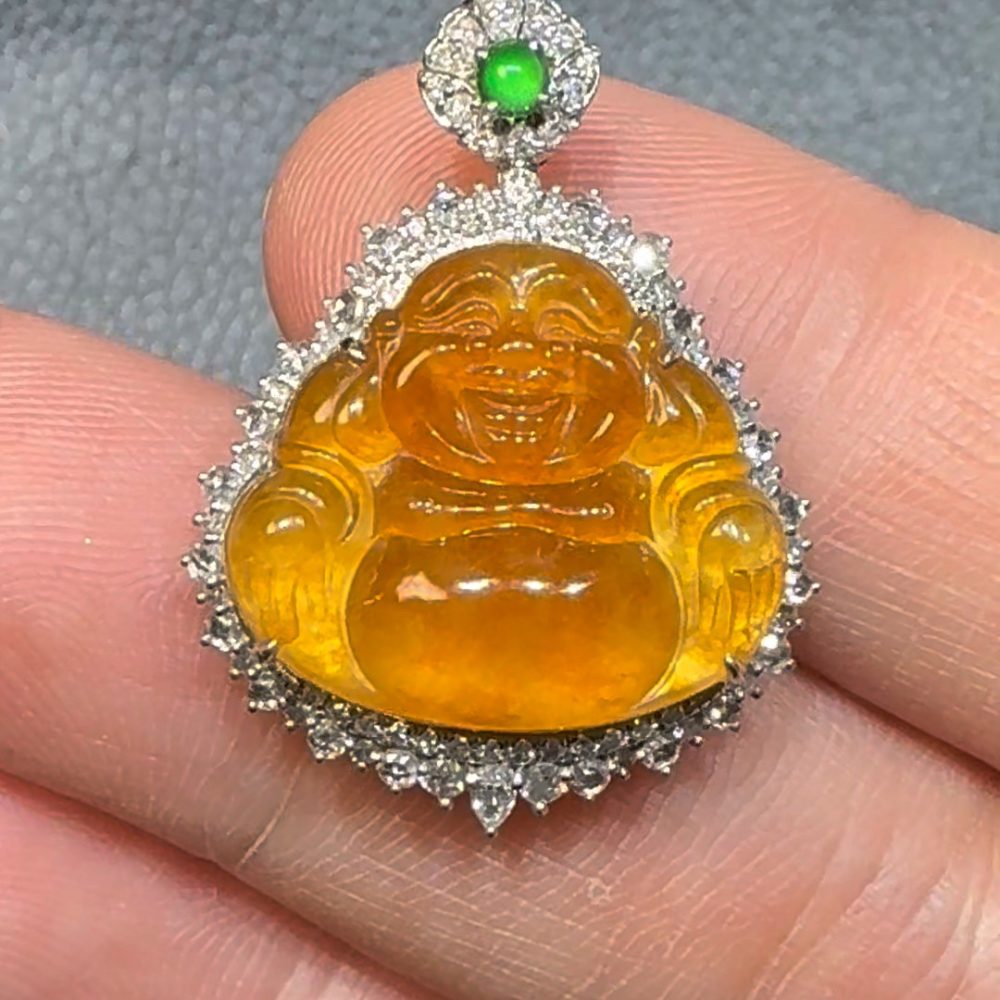 翡翠直播商品#108-18K白金鑽石紅黃翡翠佛公吊墜