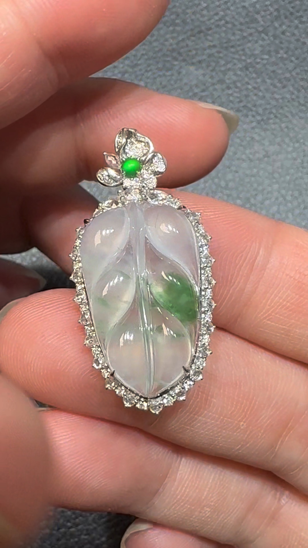 翡翠直播商品#109-18K白金鑽石翡翠樹葉吊墜 3 翡翠直播商品#109-18K白金鑽石翡翠樹葉吊墜 - Image 3