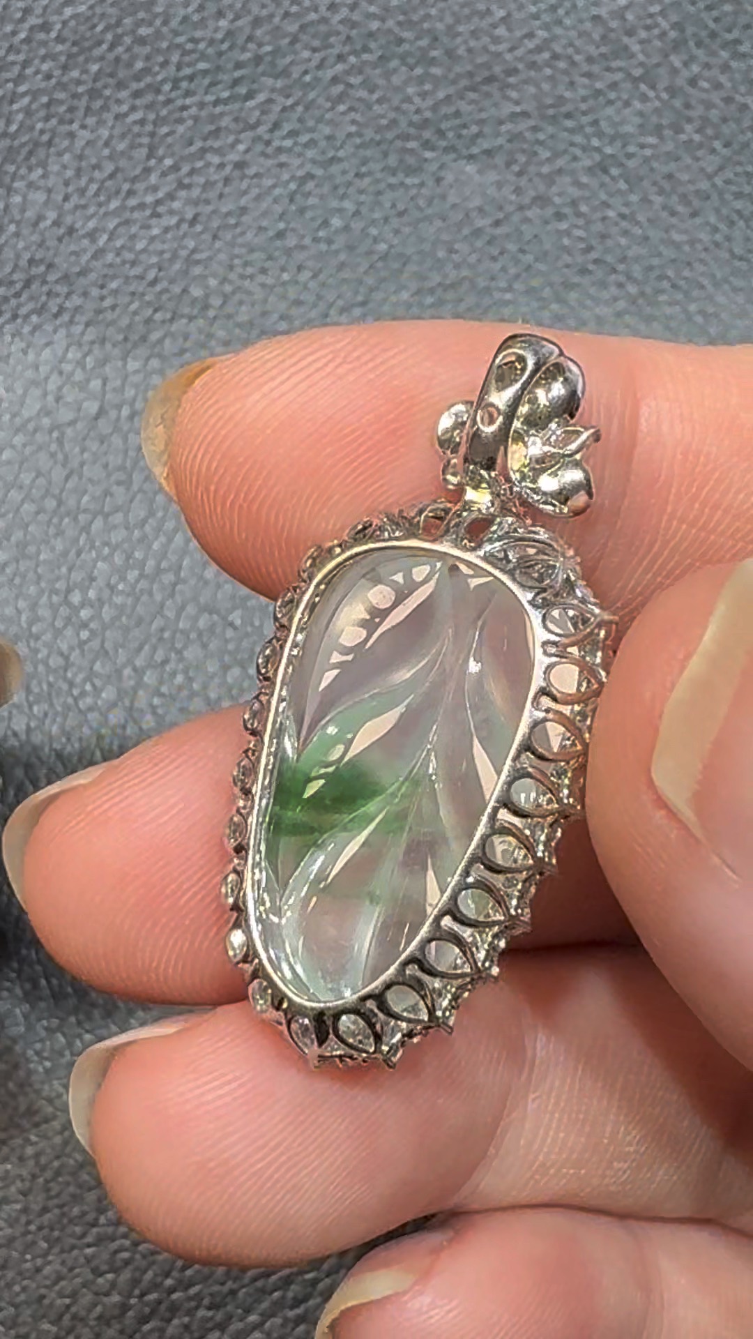 翡翠直播商品#109-18K白金鑽石翡翠樹葉吊墜 6 翡翠直播商品#109-18K白金鑽石翡翠樹葉吊墜 - Image 6