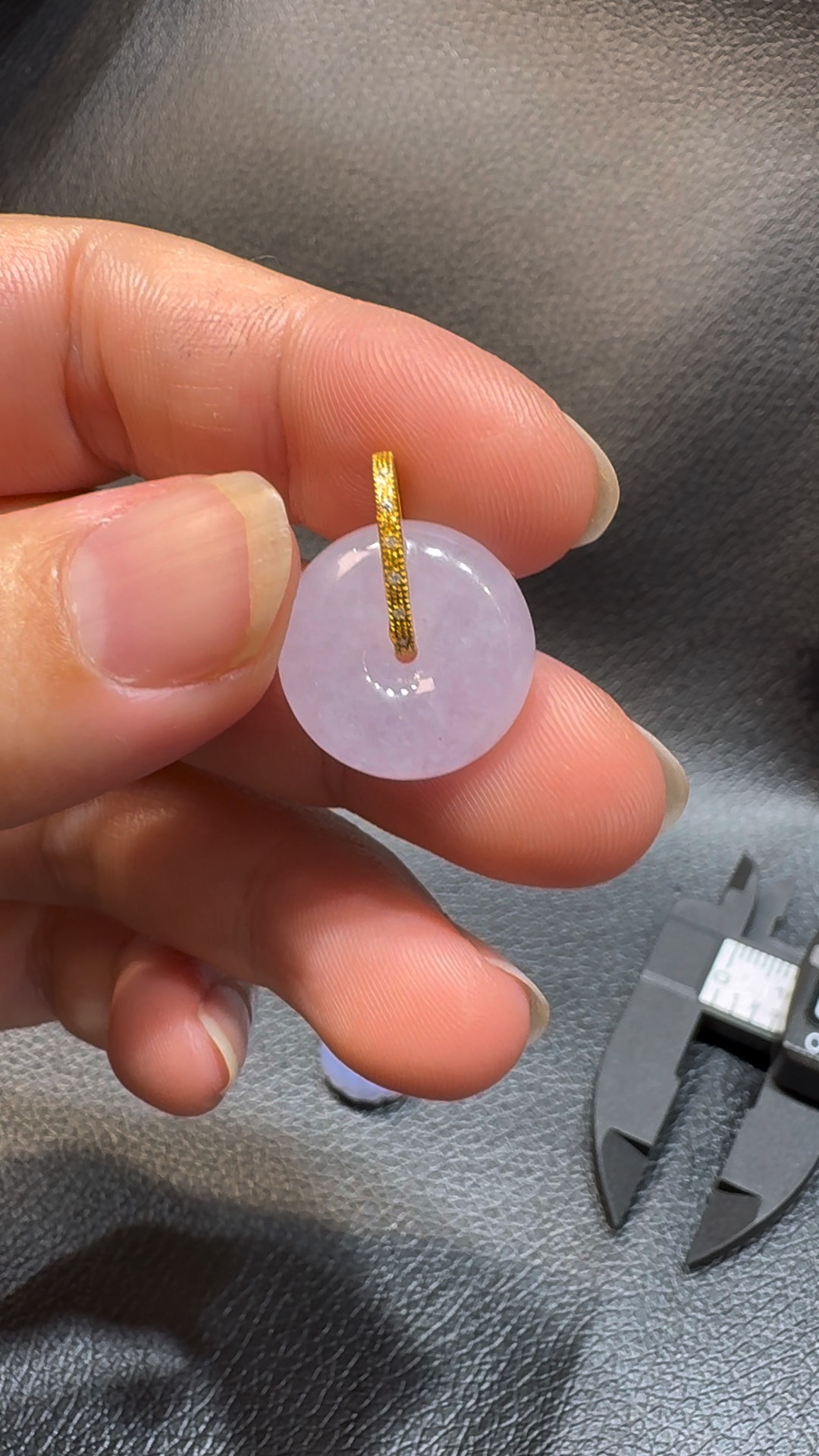 翡翠直播商品#111-18K黃金紫羅蘭小平安扣 2 翡翠直播商品#111-18K黃金紫羅蘭小平安扣 - Image 2