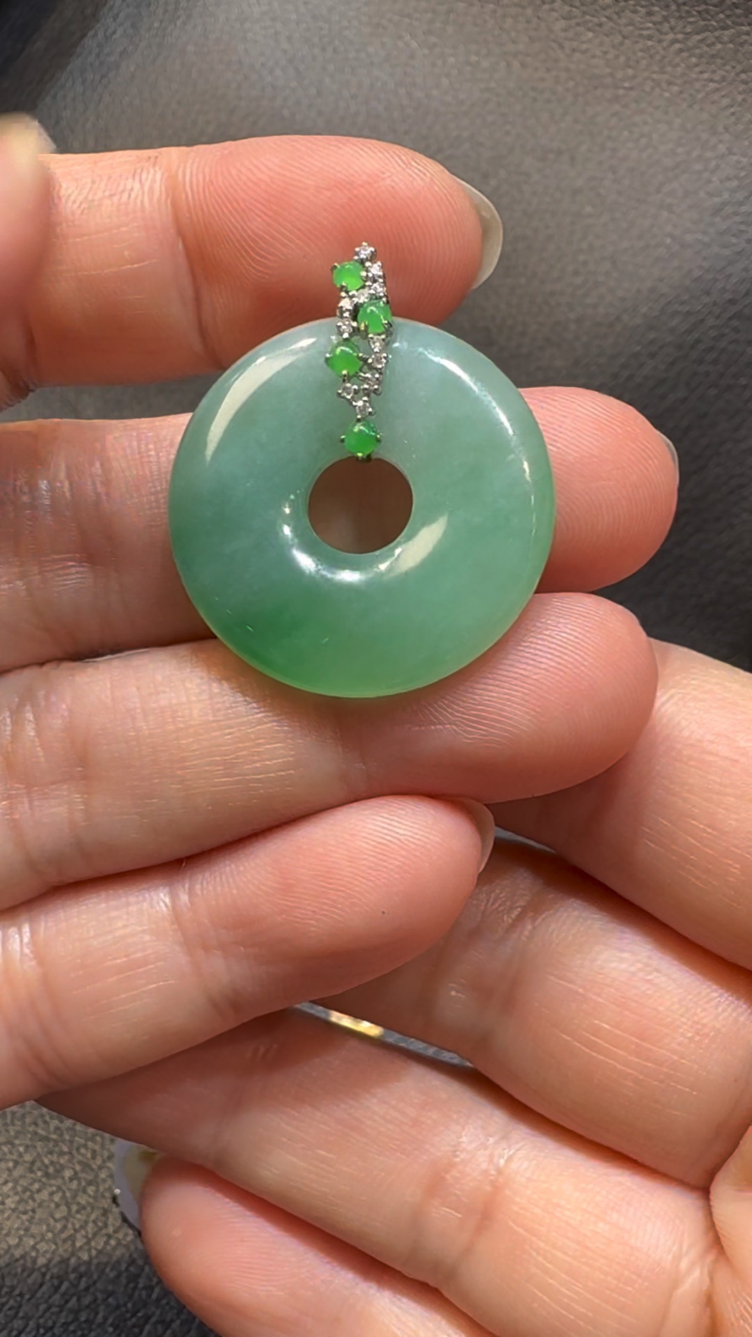 翡翠直播商品#115-18K白金鑽石翡翠平安扣 5 翡翠直播商品#115-18K白金鑽石翡翠平安扣 - Image 5