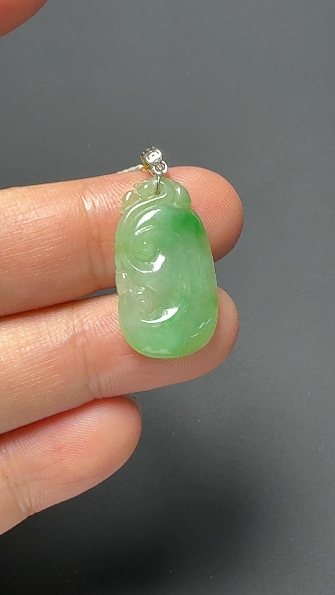 翡翠直播商品119-18k白金扣小如意翡翠吊墜 2 翡翠直播商品119-18k白金扣小如意翡翠吊墜 - Image 2