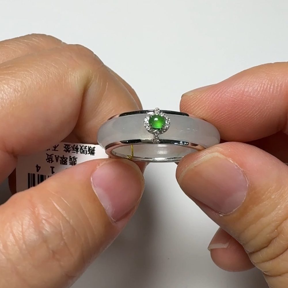 翡翠直播商品#147-18K白金套翡翠戒指