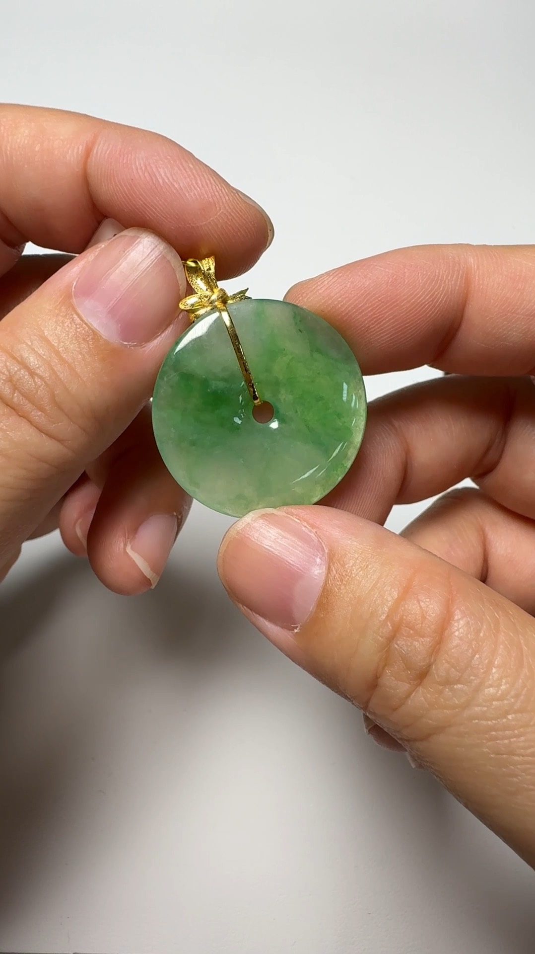 翡翠直播商品#148-18K黃金鑽石平安扣玉扣翡翠吊墜 5 翡翠直播商品#148-18K黃金鑽石平安扣玉扣翡翠吊墜 - Image 5