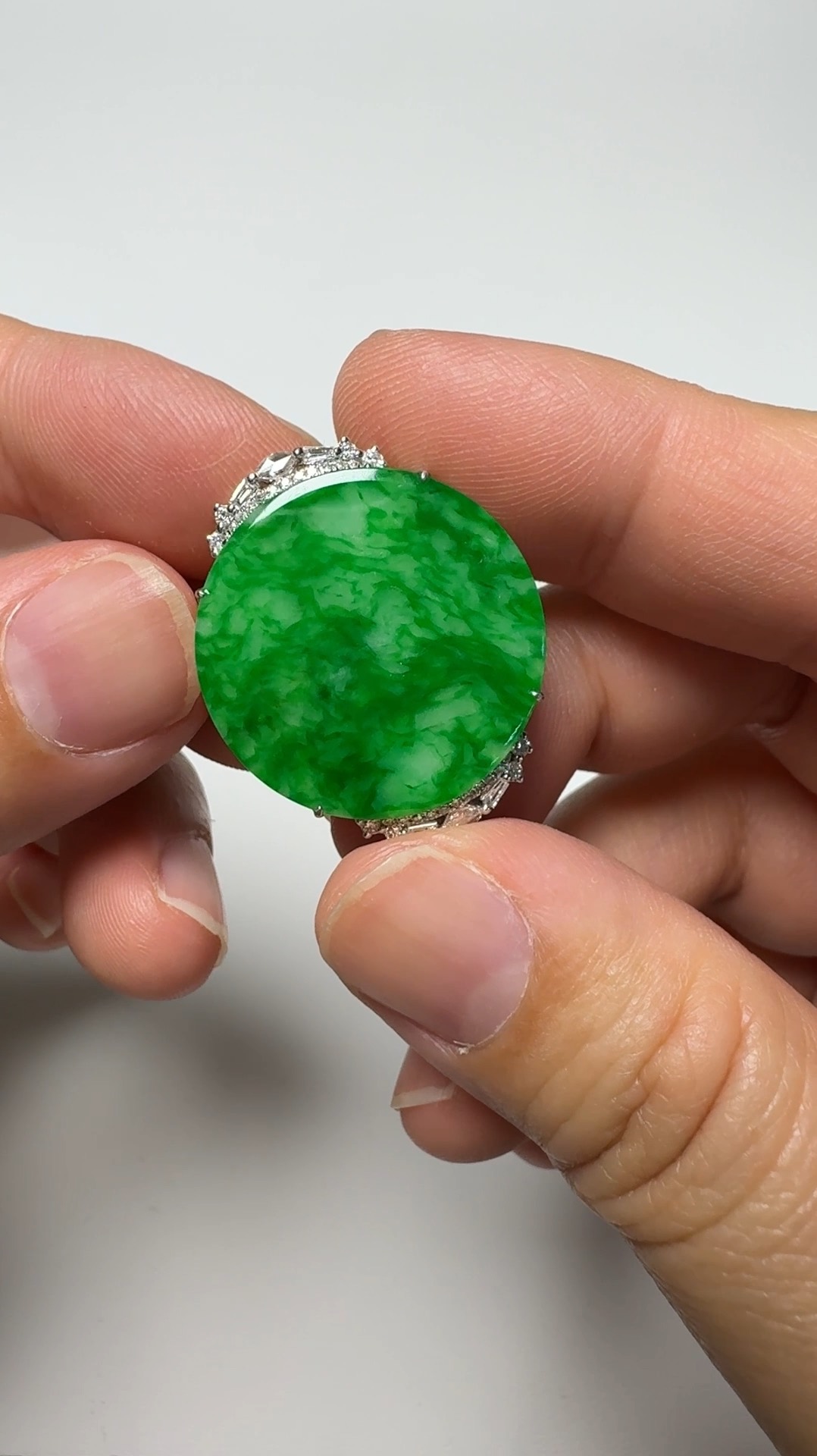 翡翠直播商品#149-18K白金鑽石平安扣無事牌翡翠吊墜 2 翡翠直播商品#149-18K白金鑽石平安扣無事牌翡翠吊墜 - Image 2