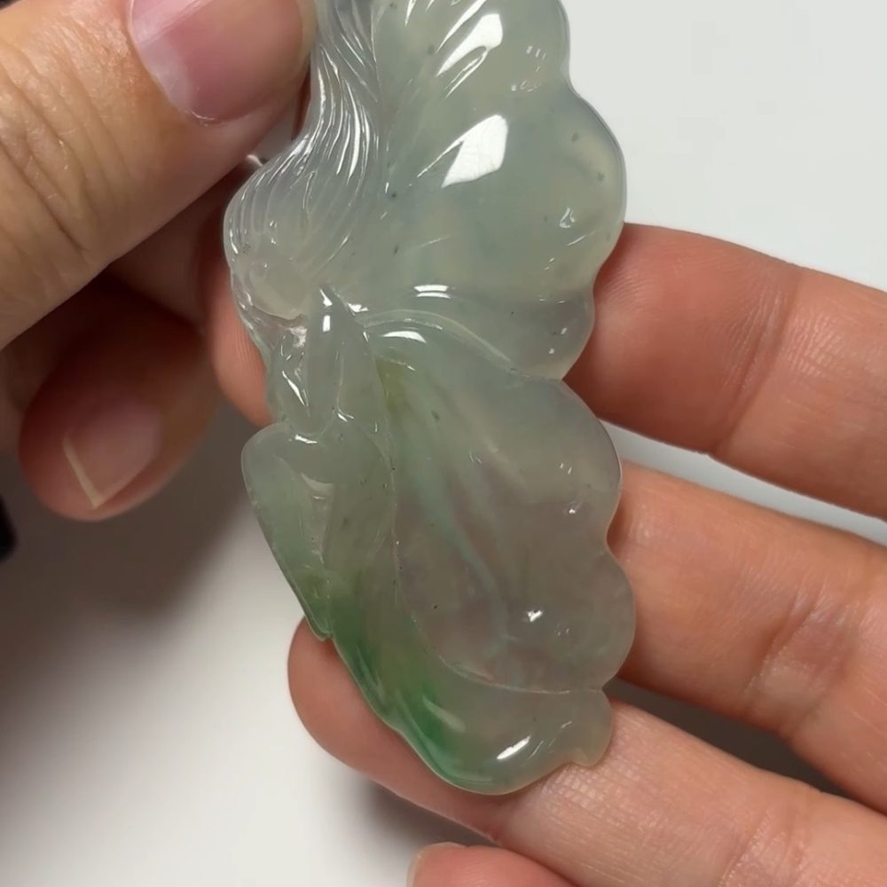 翡翠直播商品#153-木那雪花棉蝴蝶仙子翡翠吊墜