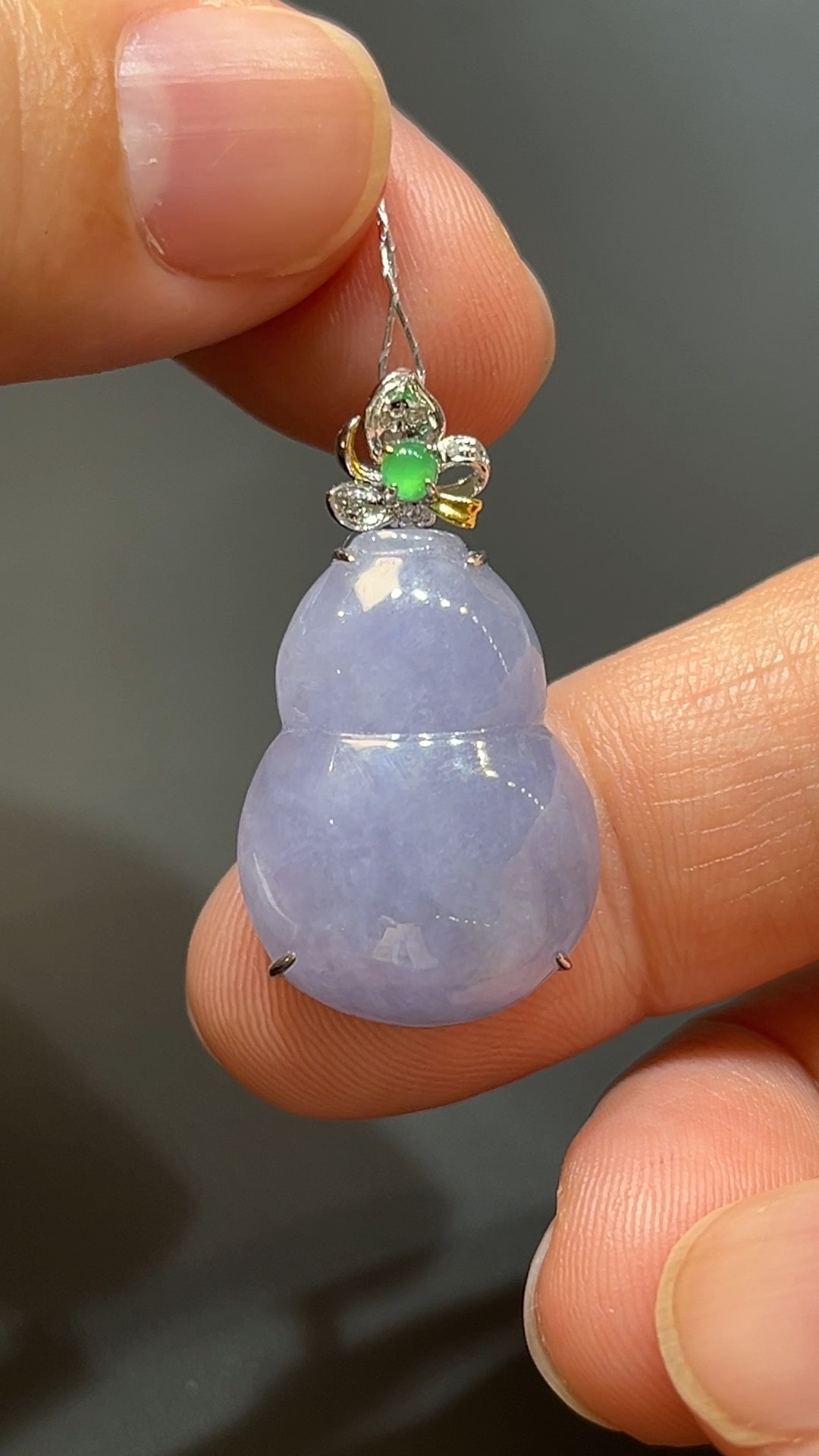 翡翠直播商品#201-18K白金鑽石鑲嵌紫羅蘭葫蘆吊墜 1 翡翠直播商品#201-18K白金鑽石鑲嵌紫羅蘭葫蘆吊墜