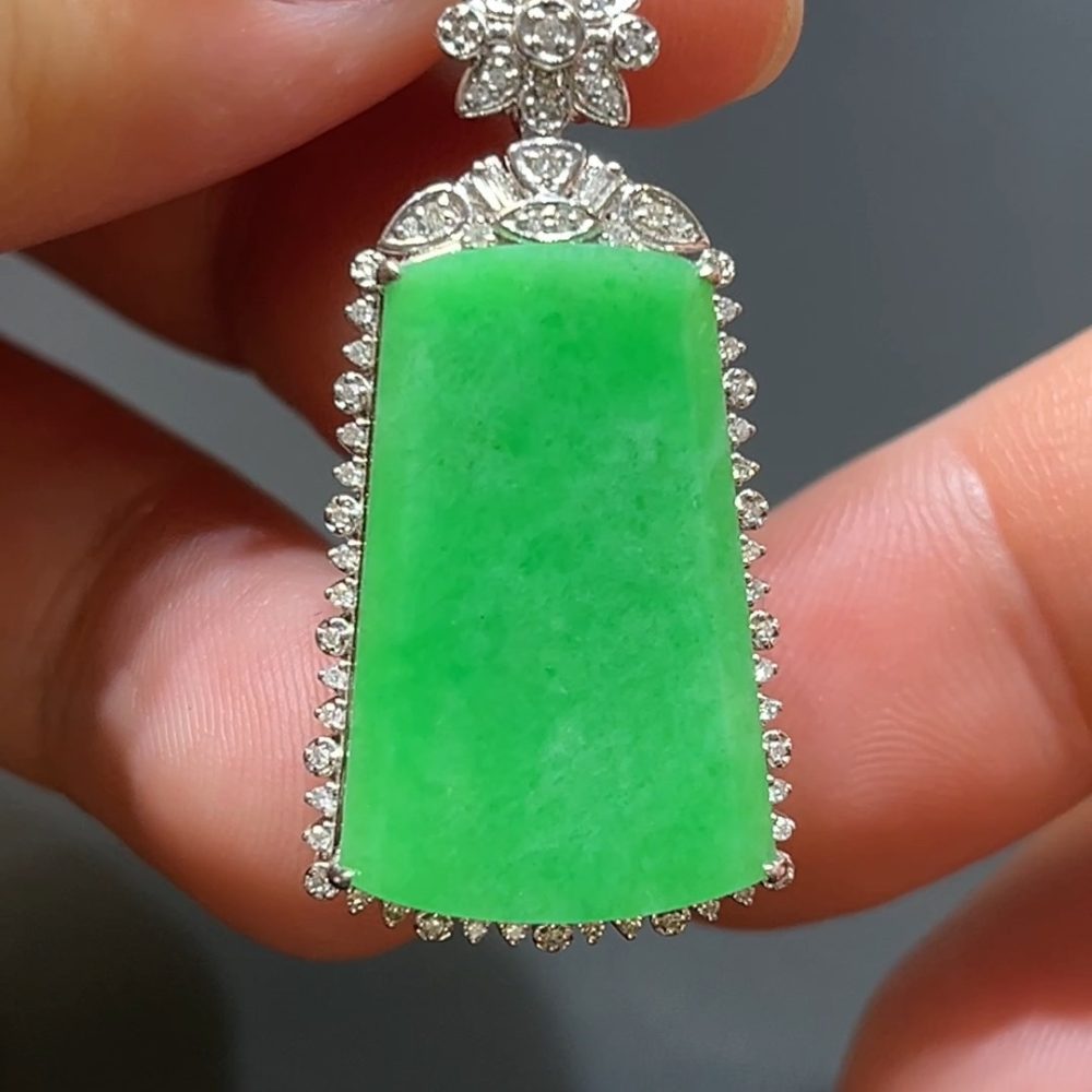 翡翠直播商品#207-18K白金鑽石鑲無事牌吊墜