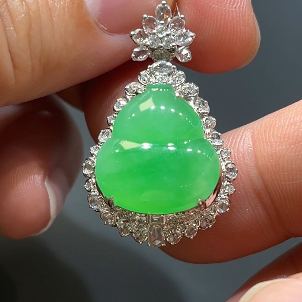 翡翠直播商品#208-18K白金鑽石鑲葫蘆吊墜