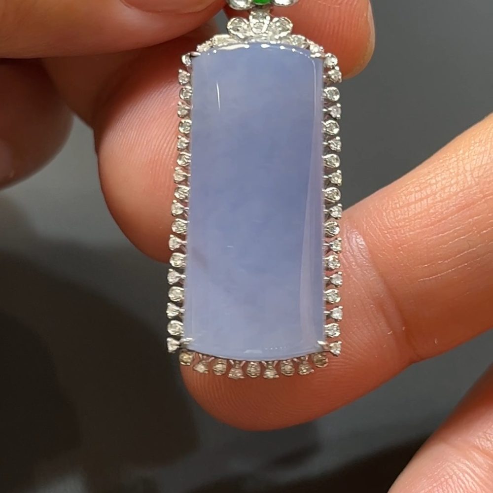 翡翠直播商品#209-18K白金鑽石鑲嵌紫羅蘭無事牌吊墜