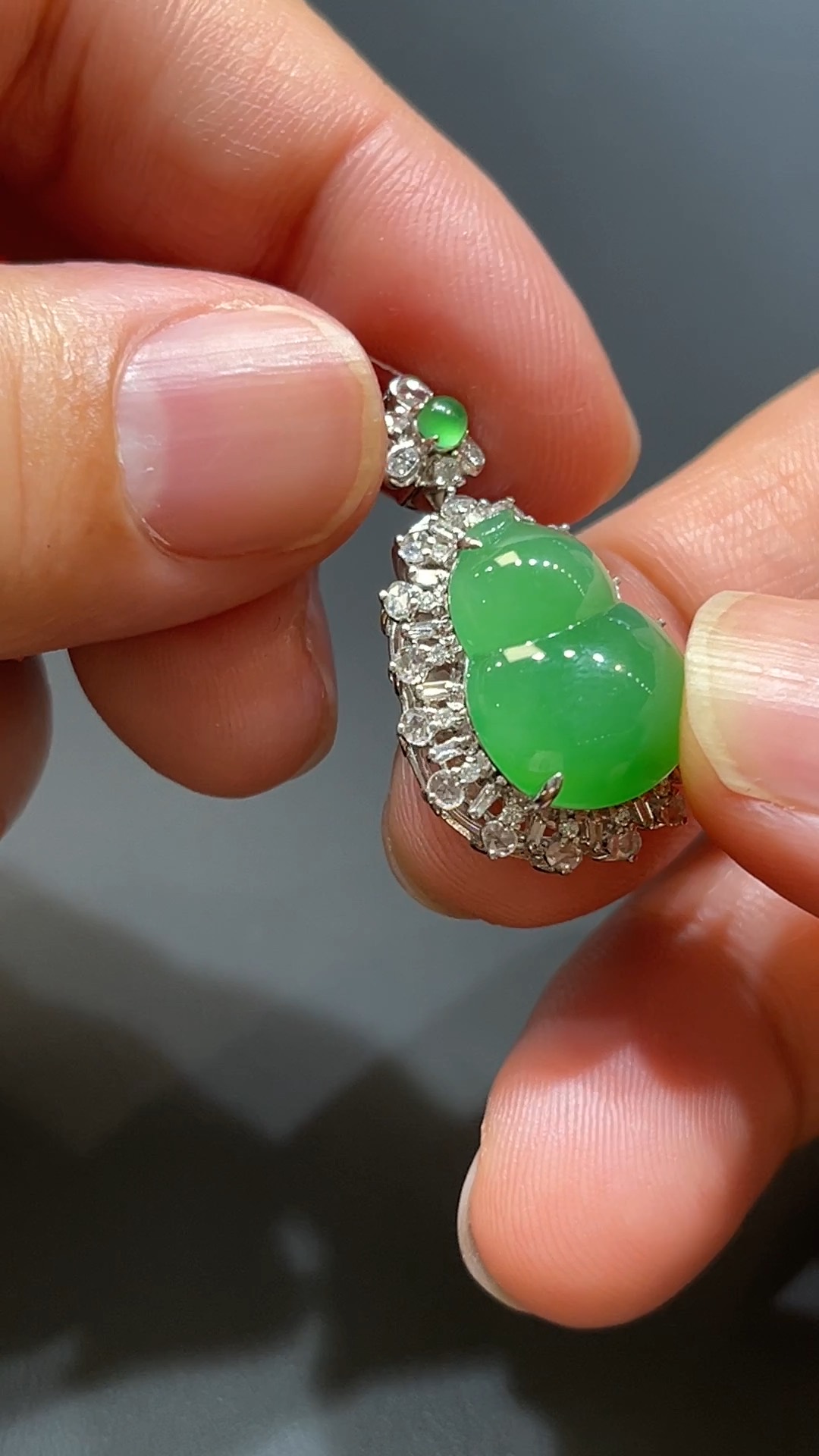 翡翠直播商品#210-18K白金鑽石鑲嵌葫蘆吊墜 5 翡翠直播商品#210-18K白金鑽石鑲嵌葫蘆吊墜 - Image 5