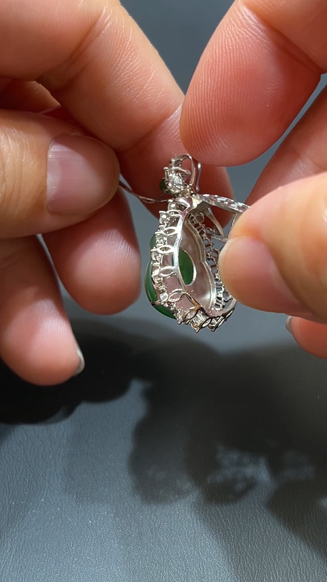 翡翠直播商品#210-18K白金鑽石鑲嵌葫蘆吊墜 6 翡翠直播商品#210-18K白金鑽石鑲嵌葫蘆吊墜 - Image 6