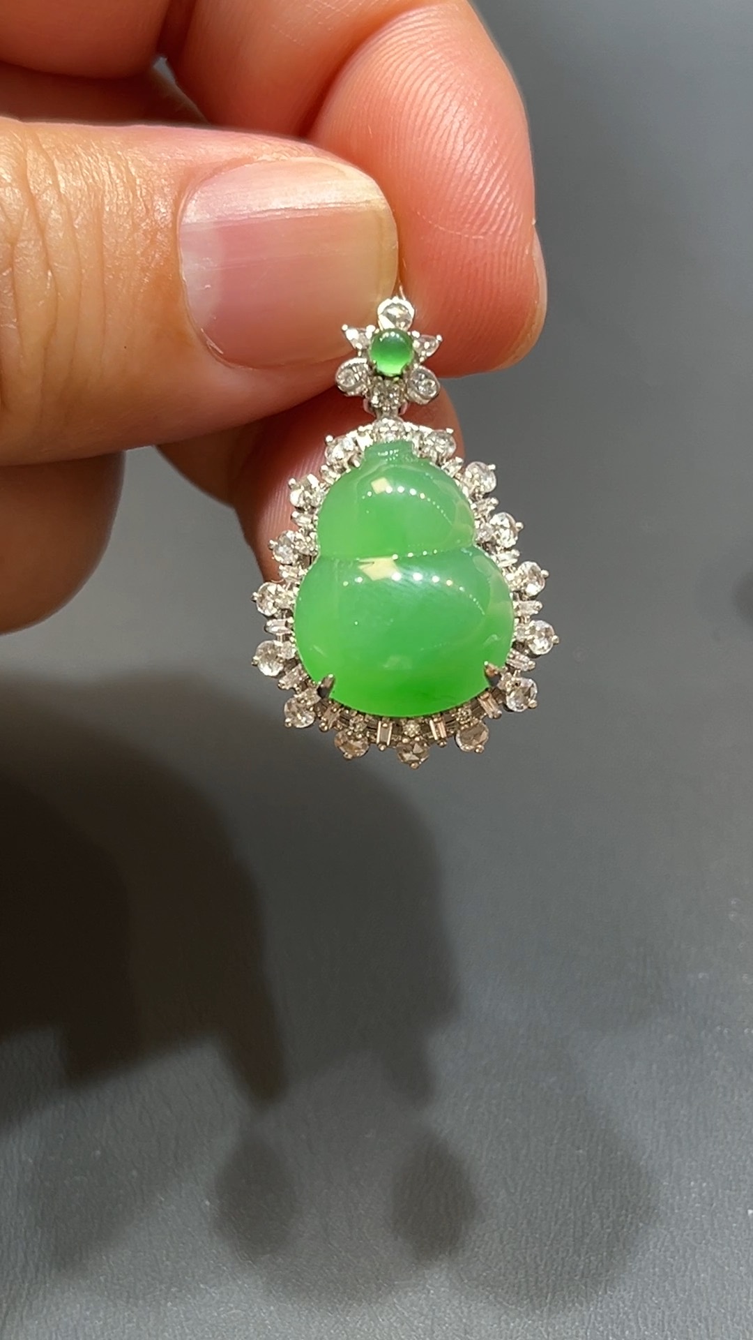 翡翠直播商品#210-18K白金鑽石鑲嵌葫蘆吊墜 7 翡翠直播商品#210-18K白金鑽石鑲嵌葫蘆吊墜 - Image 7