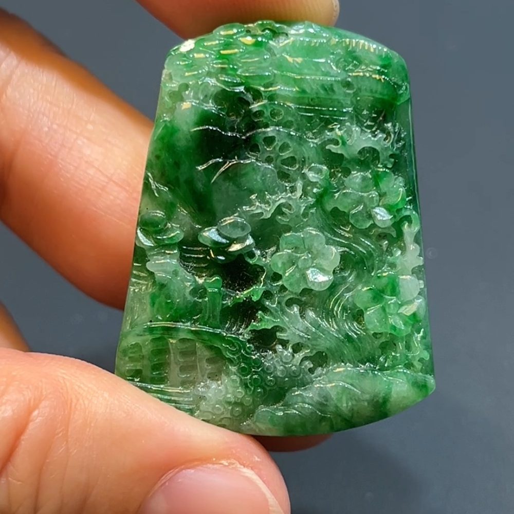 翡翠直播商品#225-滿綠山水牌翡翠吊墜