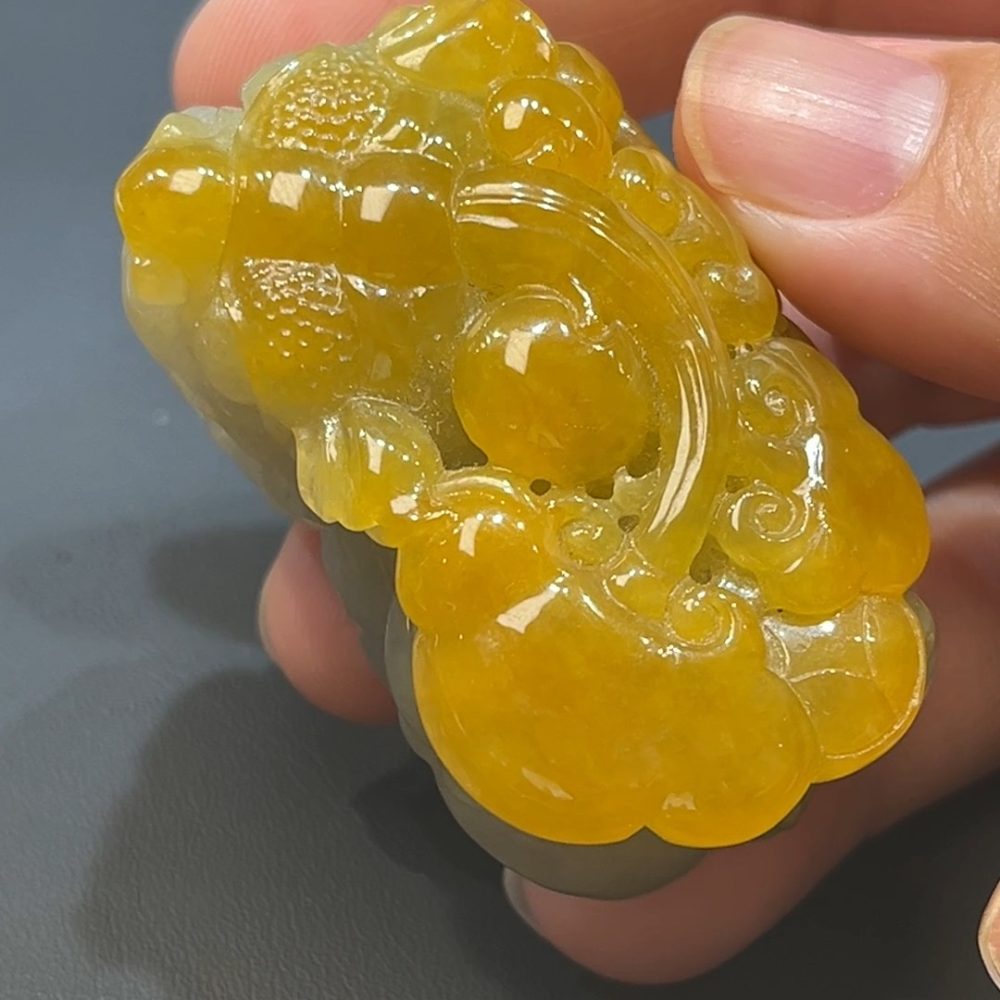 翡翠直播商品#233-黃翡翠立體貔貅吊墜