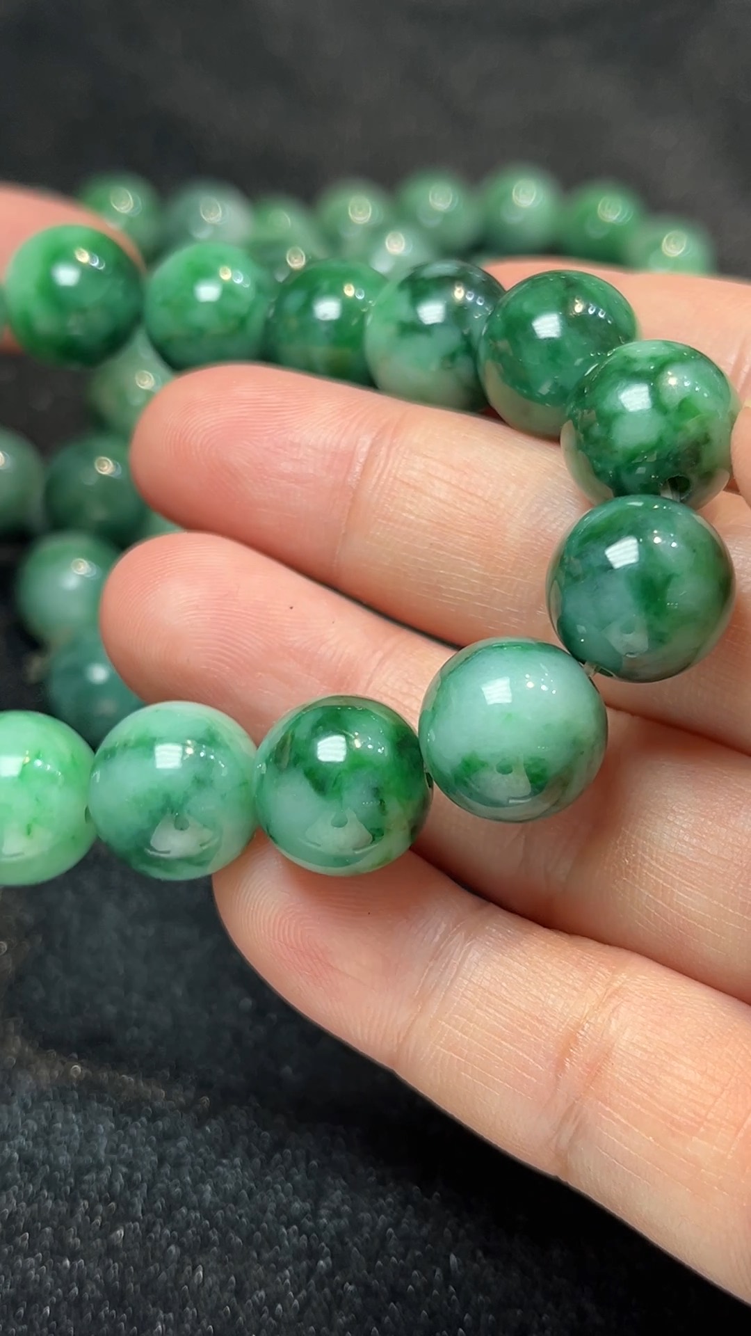 天然A級翡翠 水墨風華|天然花青翡翠手串珍品 翡翠直播#265 4 天然A級翡翠 水墨風華|天然花青翡翠手串珍品 翡翠直播#265 - Image 4