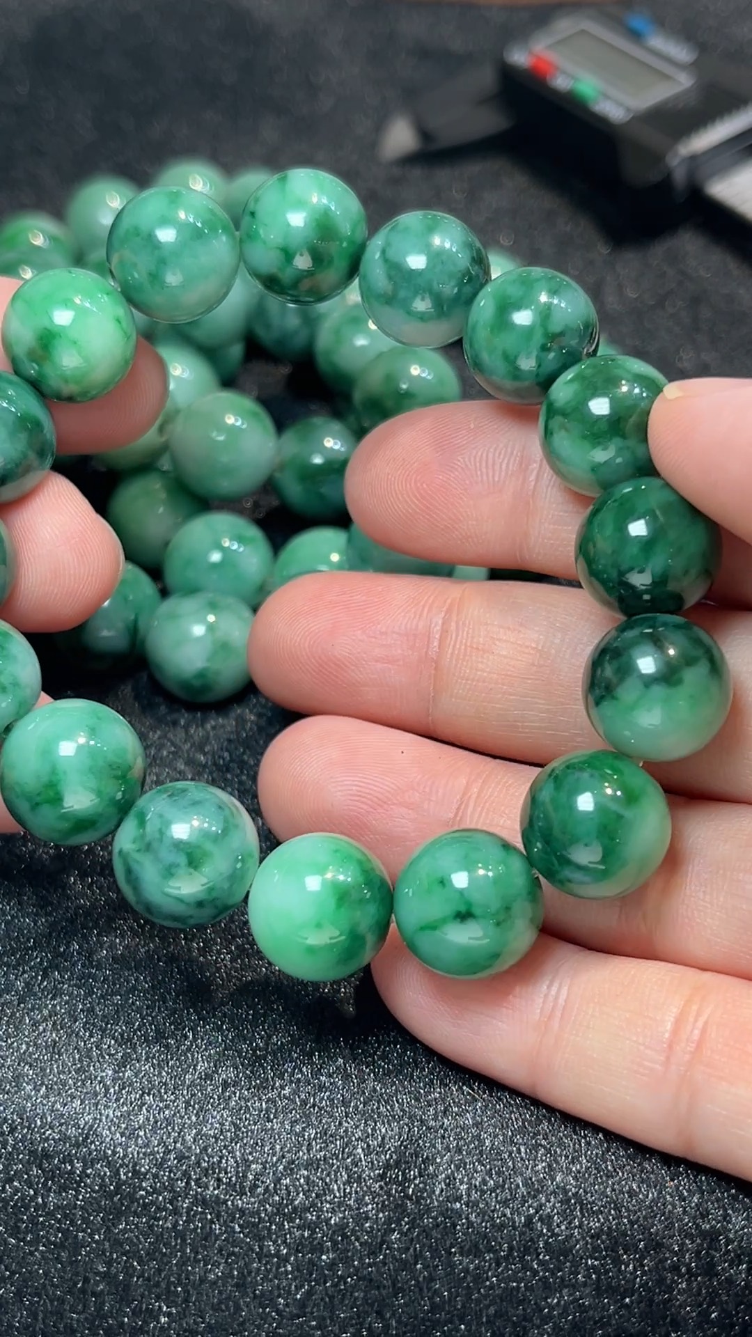 天然A級翡翠 水墨風華|天然花青翡翠手串珍品 翡翠直播#265 7 天然A級翡翠 水墨風華|天然花青翡翠手串珍品 翡翠直播#265 - Image 7