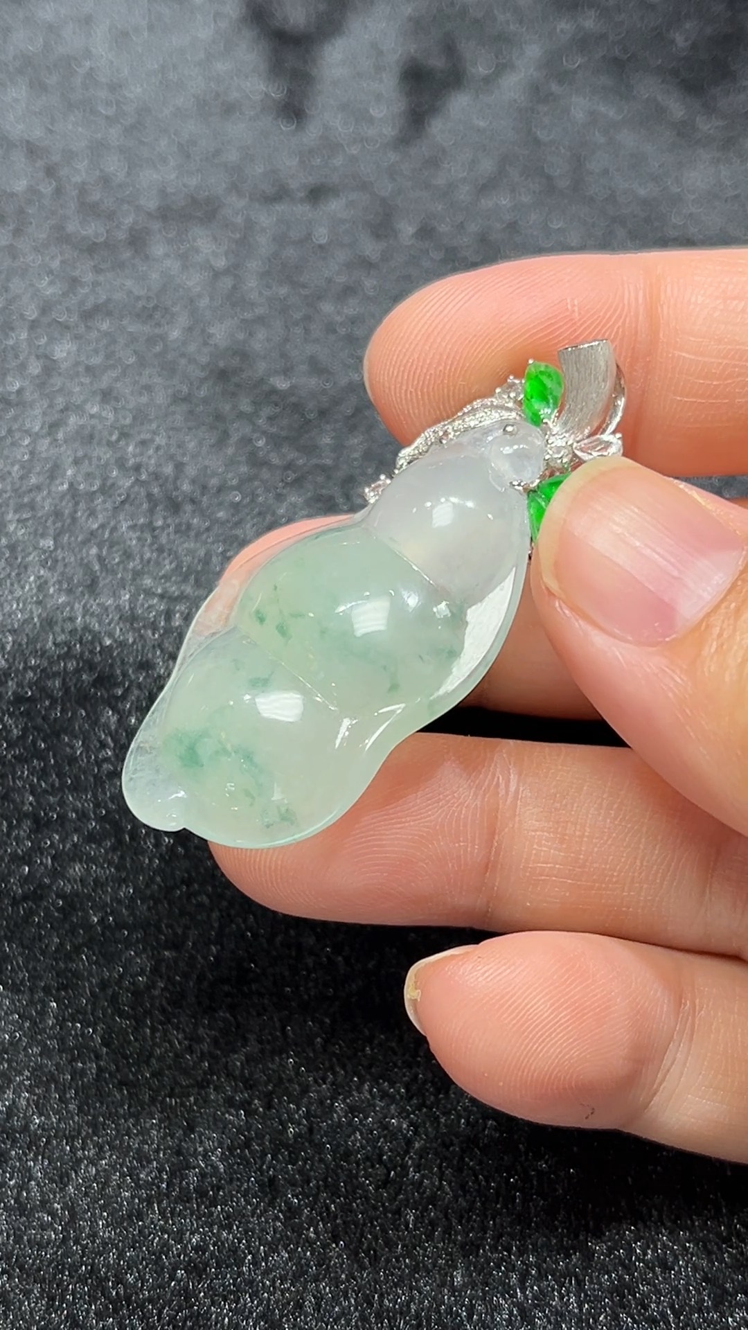 金莖納福|天然A級翡翠18K鑲嵌福豆吊墜 #302 5 金莖納福|天然A級翡翠18K鑲嵌福豆吊墜 #302 - Image 5