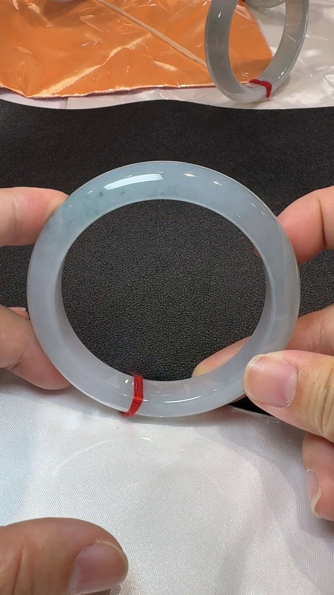 翡翠清韻|天然飄綠花手鐲 玉鐲內徑56.5mm #直播編號321 10 翡翠清韻|天然飄綠花手鐲 玉鐲內徑56.5mm #直播編號321 - Image 10