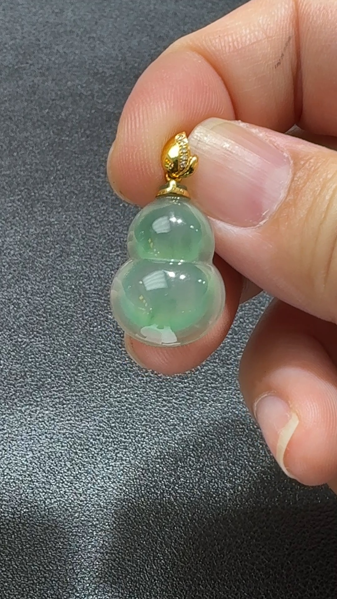 冰翠承福.葫蘆靈韻 翡翠吊墜 直播編號#339 7 冰翠承福.葫蘆靈韻 翡翠吊墜 直播編號#339 - Image 7