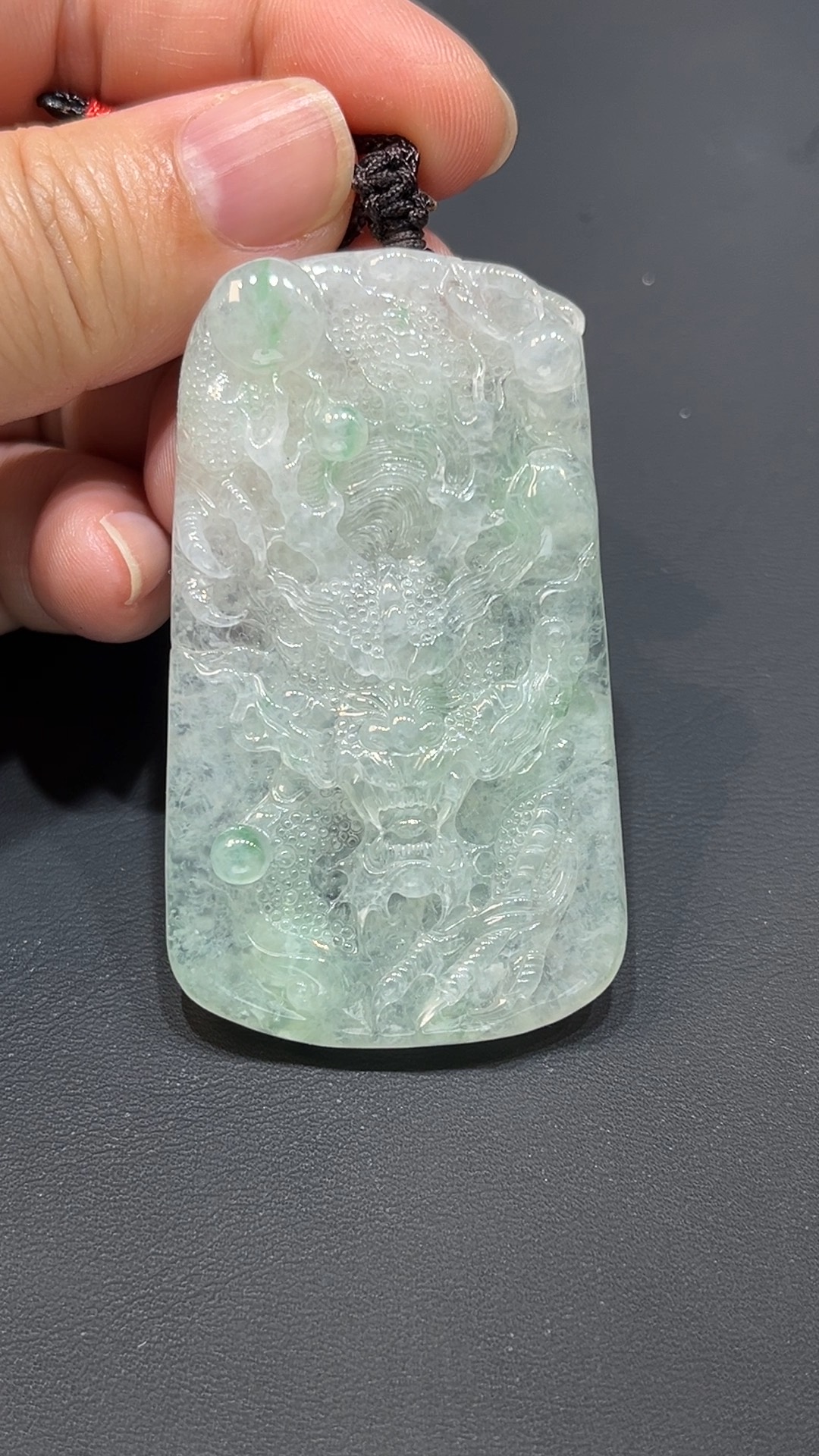 翡翠玉器精選 飄花龍影・力量與靈氣共融翡翠吊墜 編號#362 6 翡翠玉器精選 飄花龍影・力量與靈氣共融翡翠吊墜 編號#362 - Image 6