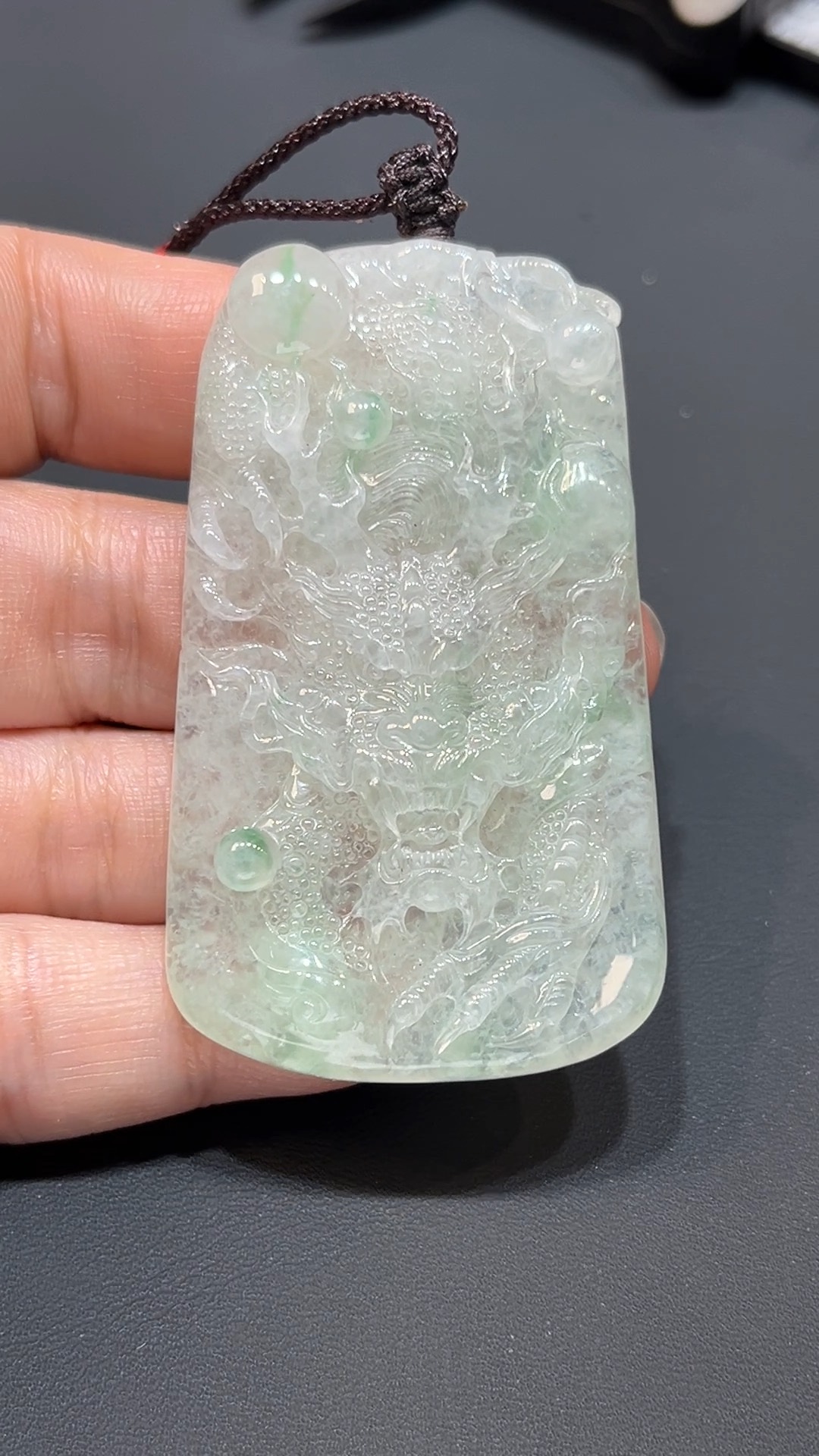 翡翠玉器精選 飄花龍影・力量與靈氣共融翡翠吊墜 編號#362 4 翡翠玉器精選 飄花龍影・力量與靈氣共融翡翠吊墜 編號#362 - Image 4