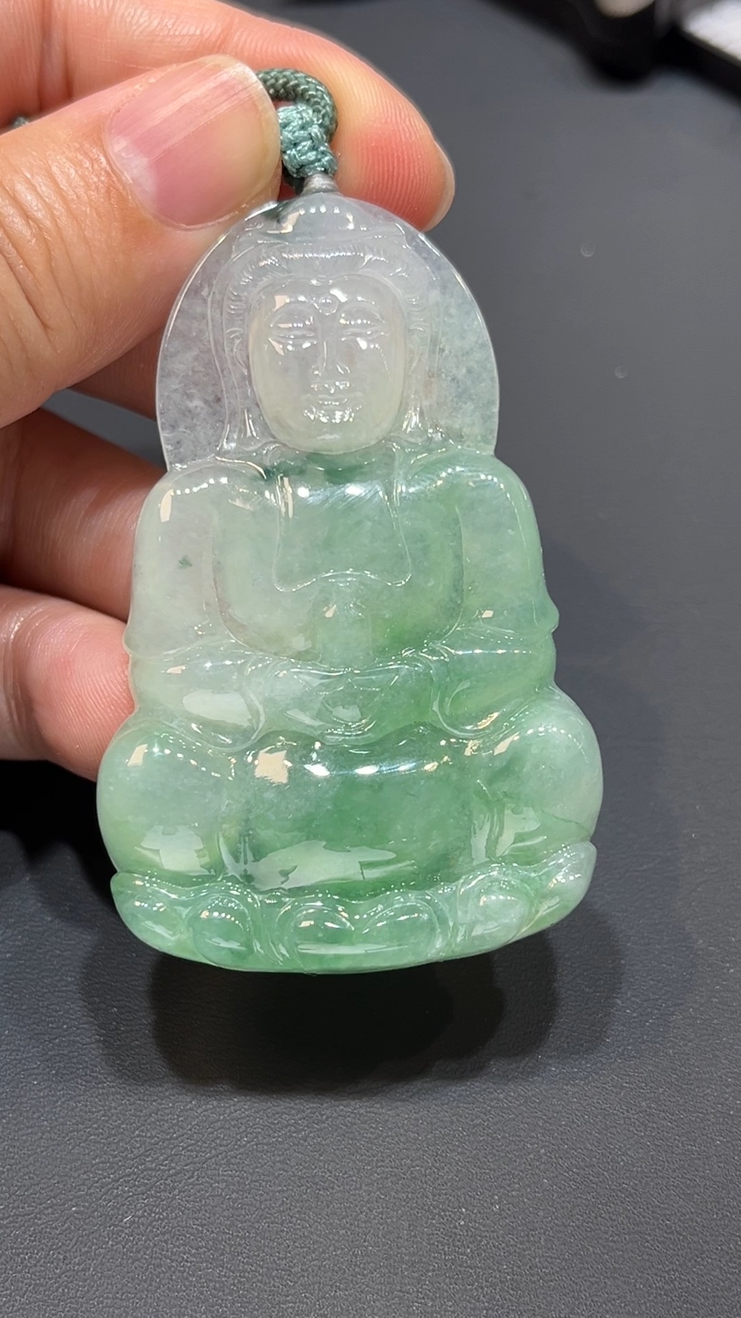 翡翠玉器精選 蓮韻觀音・飄花映翠心靈安護吊墜 編號#363 2 翡翠玉器精選 蓮韻觀音・飄花映翠心靈安護吊墜 編號#363 - Image 2