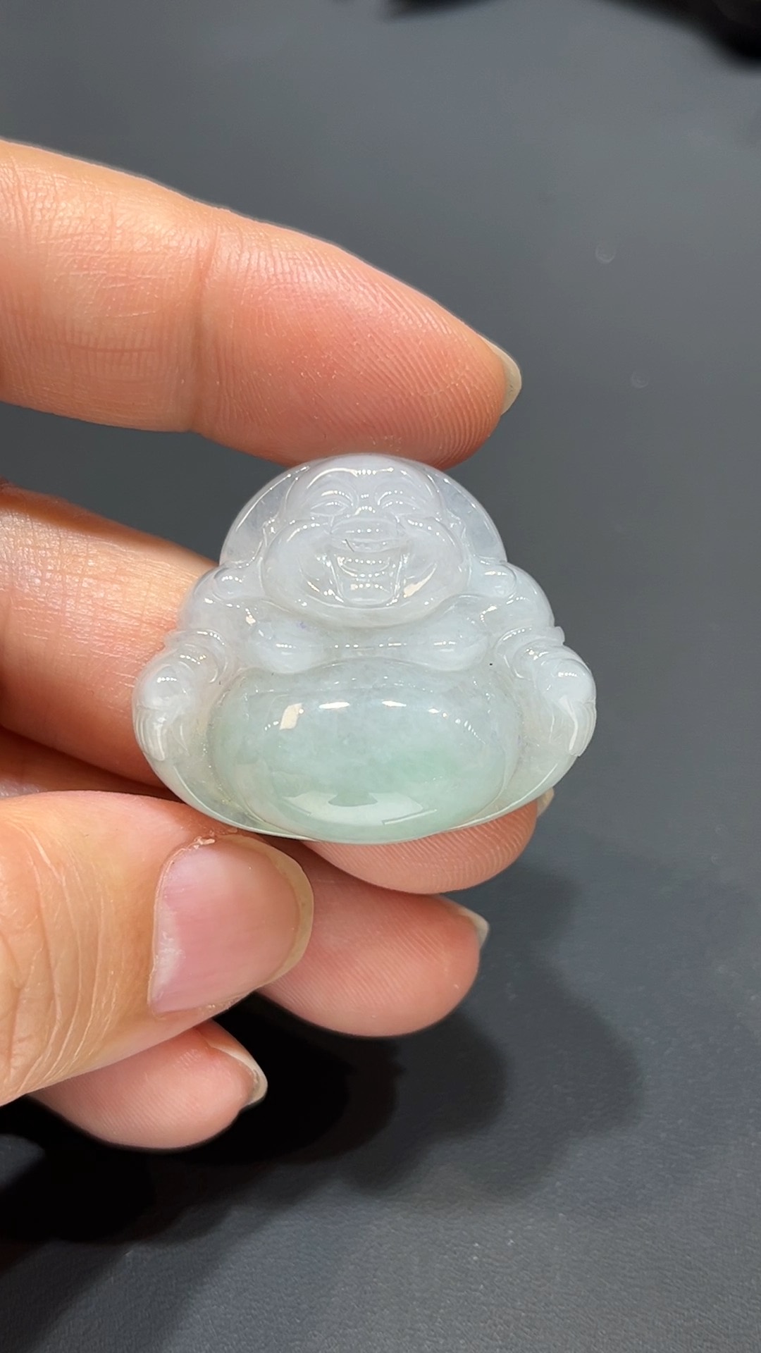 翡翠玉器精選 慈祥護佑・翡翠佛公吊墜 編號#364 1 翡翠玉器精選 慈祥護佑・翡翠佛公吊墜 編號#364