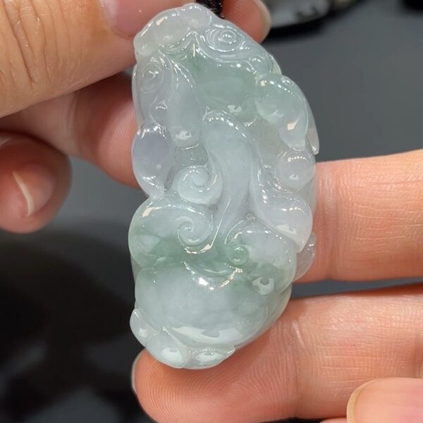 翡翠玉器精選 老坑靈貔・飄花翡翠貔貅招財守護吊墜 編號#369