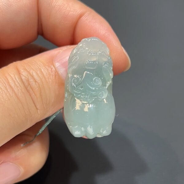 翡翠玉器精選 靈珠貔貅・#373好種翡翠招財動珠吊墜