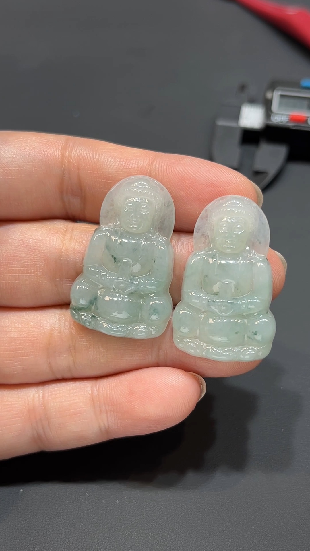🌿 雙慈守護・#375/#376飄綠花翡翠小觀音吊墜對件 4 🌿 雙慈守護・#375/#376飄綠花翡翠小觀音吊墜對件 - Image 4