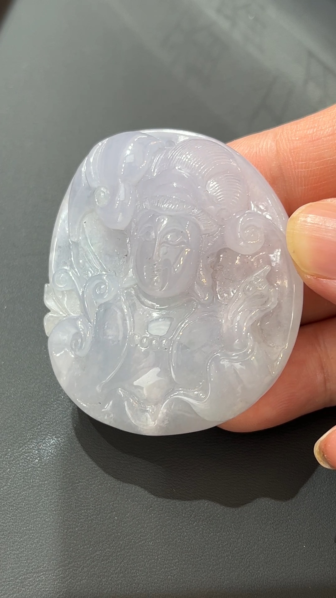 翡翠玉器精選 靈韻慈容.上半身翡翠觀音 編號383 1 翡翠玉器精選 靈韻慈容.上半身翡翠觀音 編號383