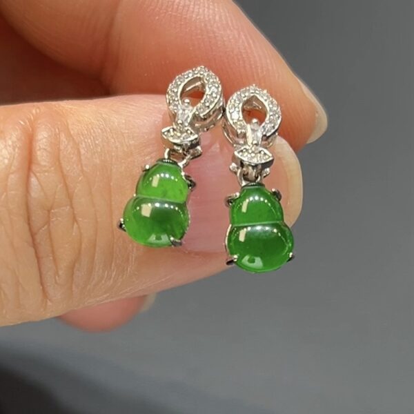 翡翠玉器精選編號#385 靈氣盈耳．高色危地馬拉翡翠葫蘆耳環