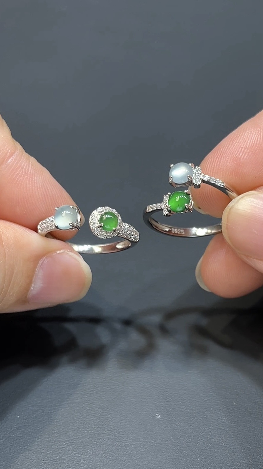 翡翠玉器精選編號#388冰綠雙璧.開口雅戒 4 翡翠玉器精選編號#388冰綠雙璧.開口雅戒 - Image 4