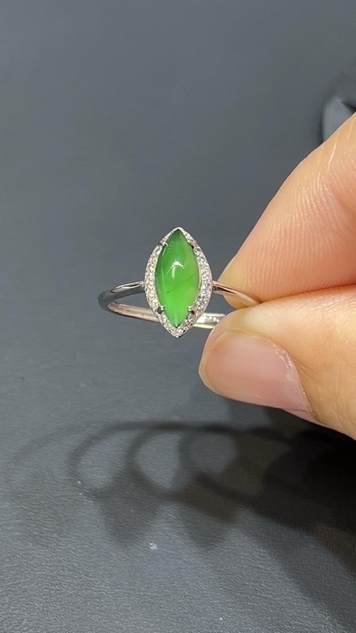 翡翠玉器精選# 390 陽綠之眼.平價雅選 翡翠戒指 4 翡翠玉器精選# 390 陽綠之眼.平價雅選 翡翠戒指 - Image 4