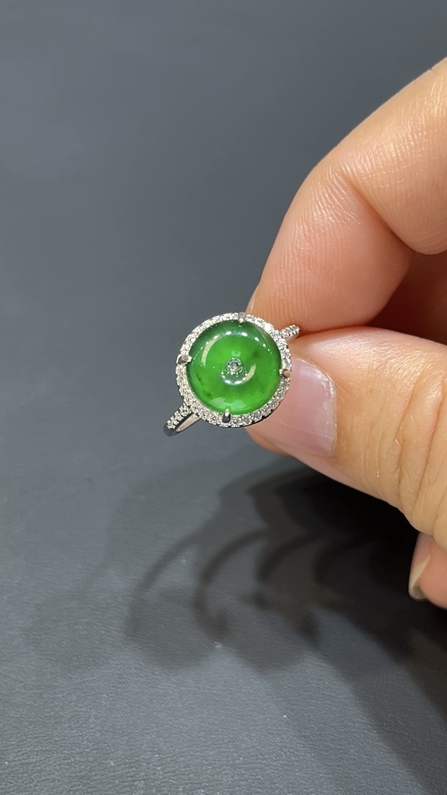 翡翠玉器精選編號#392 平安扣925銀戒指|吉祥設計款 2 翡翠玉器精選編號#392 平安扣925銀戒指|吉祥設計款 - Image 2