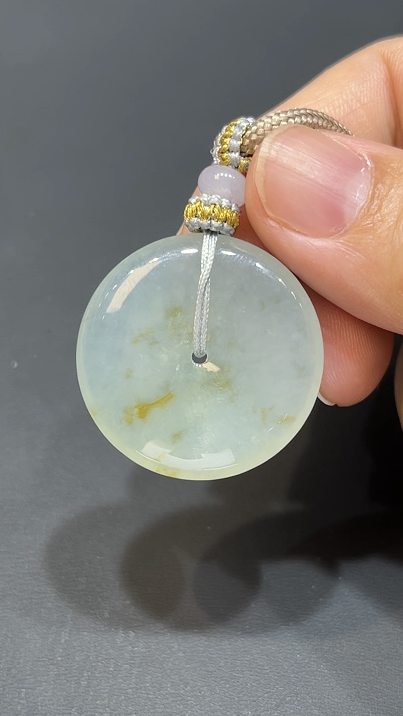 翡翠玉器精選 灑金翡翠平安扣・溫潤黃韻之美 編號#408 4 翡翠玉器精選 灑金翡翠平安扣・溫潤黃韻之美 編號#408 - Image 4