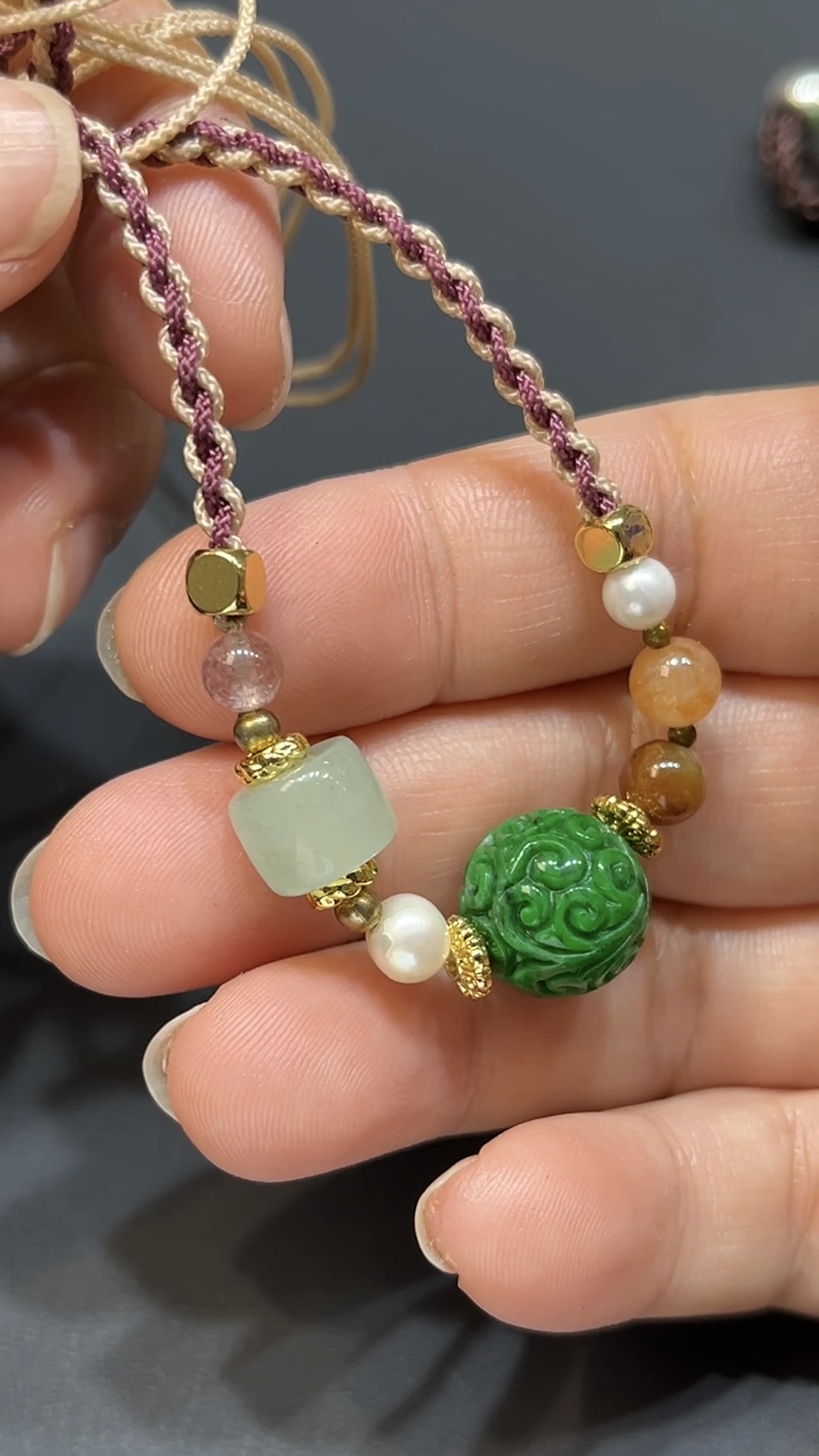 翡翠玉器精選 民族風翡翠回紋珠頸繩 編號#409 5 翡翠玉器精選 民族風翡翠回紋珠頸繩 編號#409 - Image 5