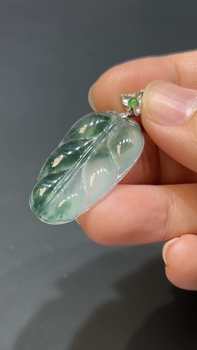 翡翠玉器精選 藍花翡翠葉影・18K金邂逅自然之美 編號# 417 2 翡翠玉器精選 藍花翡翠葉影・18K金邂逅自然之美 編號# 417 - Image 2