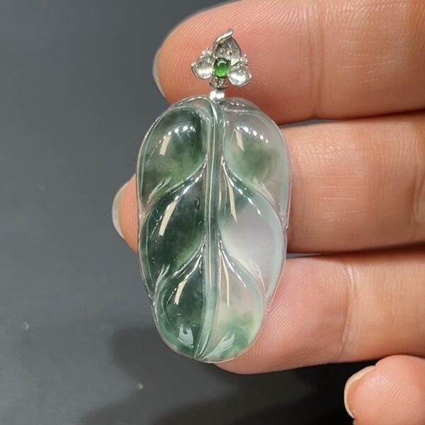 翡翠玉器精選 藍花翡翠葉影・18K金邂逅自然之美 編號# 417