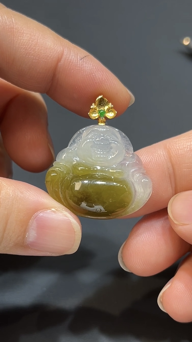 翡翠玉器精選 福慧自在・黃翡翠佛公配18K金扣 編號# 418 8 翡翠玉器精選 福慧自在・黃翡翠佛公配18K金扣 編號# 418 - Image 8