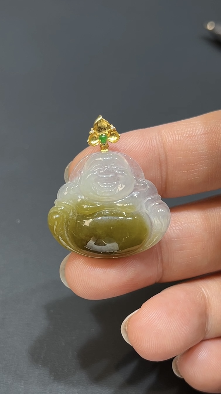翡翠玉器精選 福慧自在・黃翡翠佛公配18K金扣 編號# 418 1 翡翠玉器精選 福慧自在・黃翡翠佛公配18K金扣 編號# 418