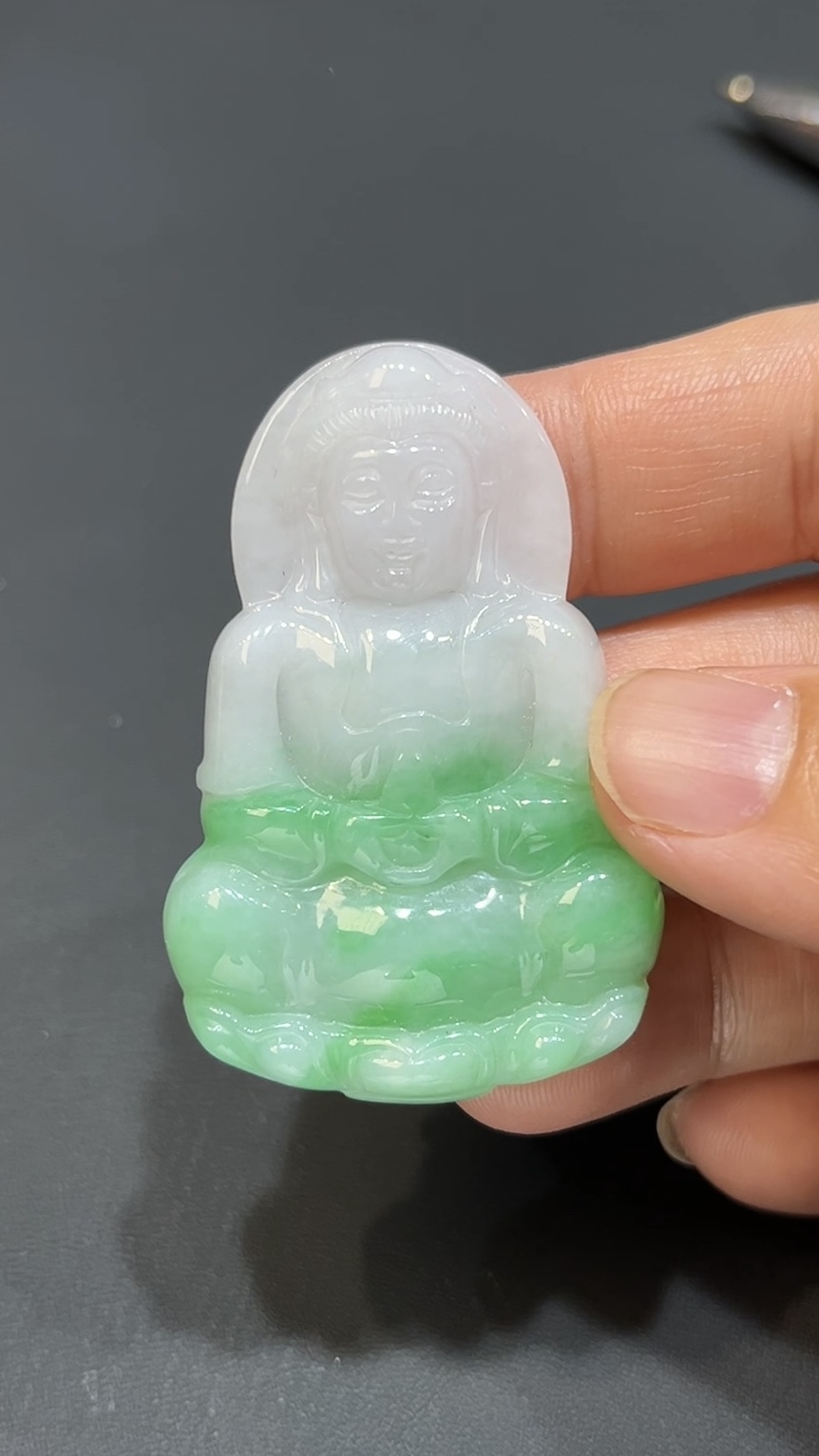 翡翠玉器精選 清靜慈悲・白底青翡翠觀音尊玉吊墜 編號# 419 7 翡翠玉器精選 清靜慈悲・白底青翡翠觀音尊玉吊墜 編號# 419 - Image 7